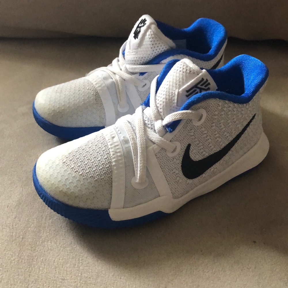 Toddler boy Nike size 9 sneaker